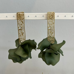 PENDIENTES CON PETALOS