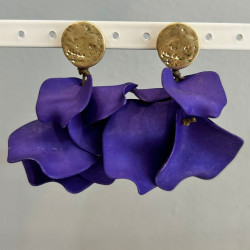 PENDIENTES CON PETALOS Y...