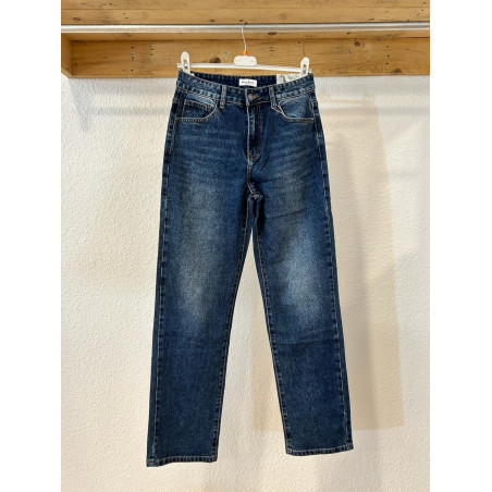 MOM JEANS