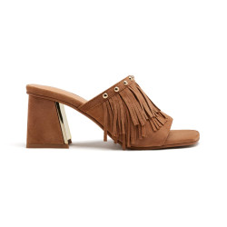 SANDALIAS CON TACHAS