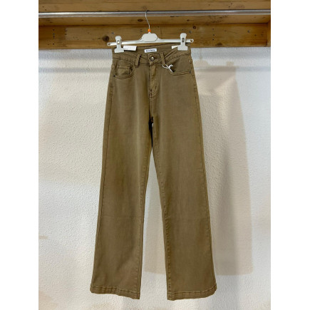 PANTALÓN TEJANO CORTE RECTO