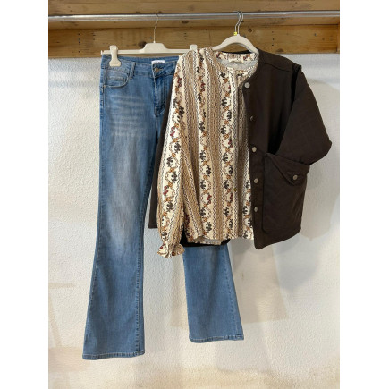 PANTALÓN VAQUERO FLARE VITA