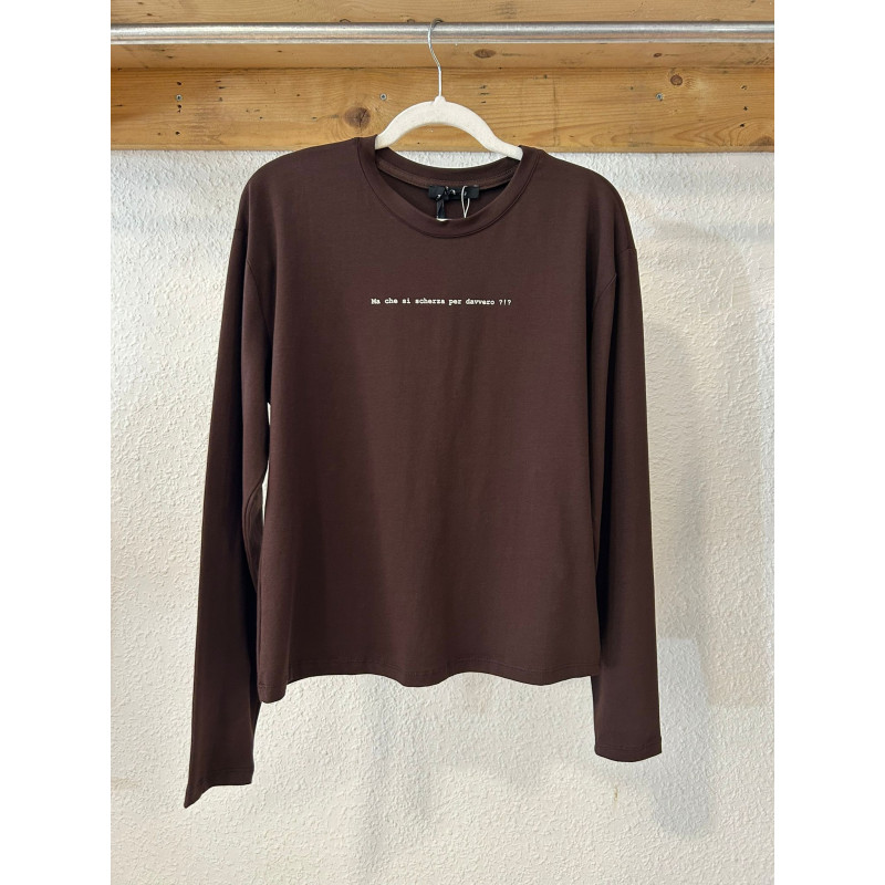 CAMISETA ROLE MARRÓN