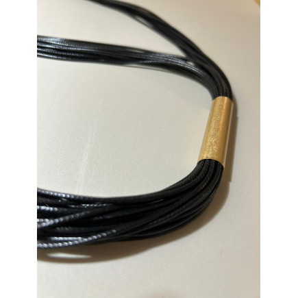 COLLAR CORBATA CUERO NEGRO