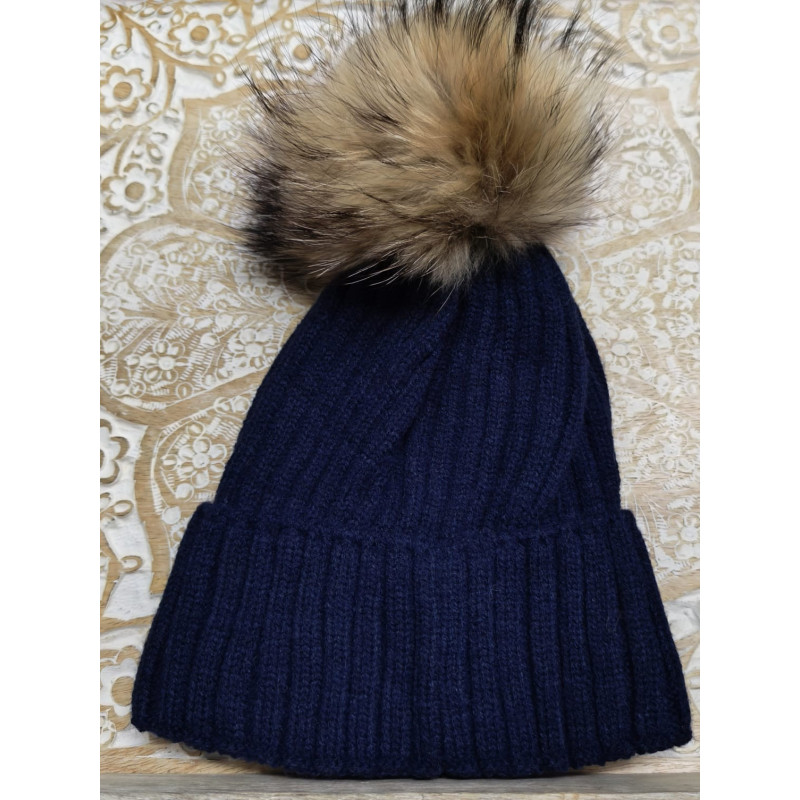 GORRO CON POMPÓN AZUL