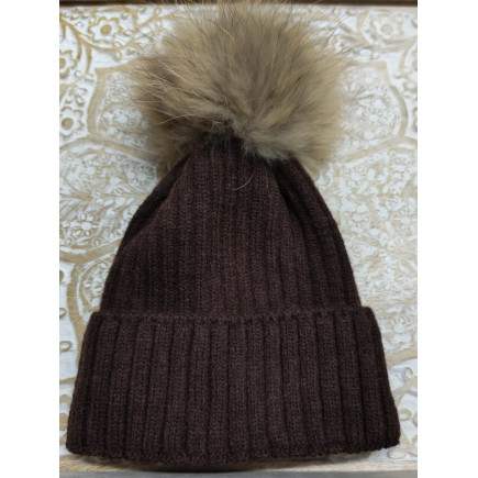 GORRO CON POMPÓN
